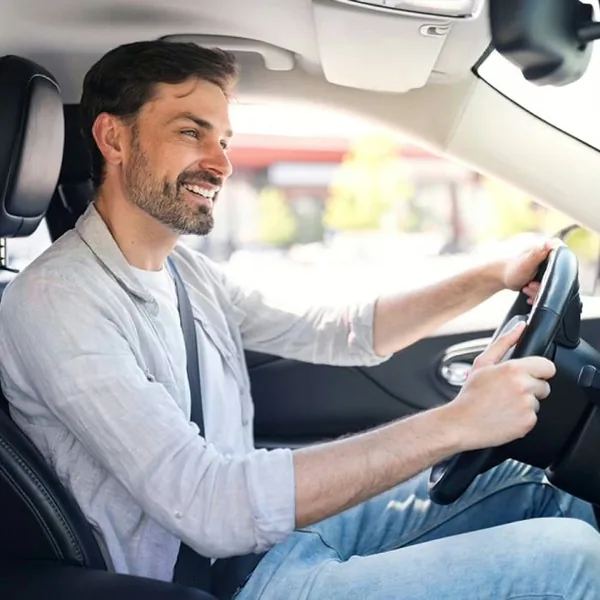 Driver on the road while SynGas optimizes fuel consumption